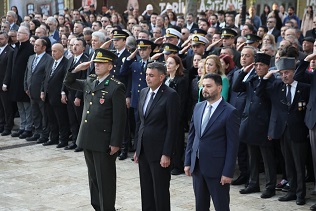KÂĞITHANE’DE ATATÜRK SAYGIYLA ANILDI